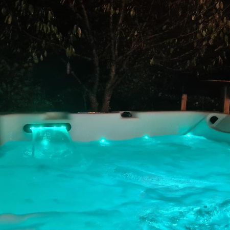 Gite 4 Etoiles La Belle Eau Calme Futeau Buitenkant foto